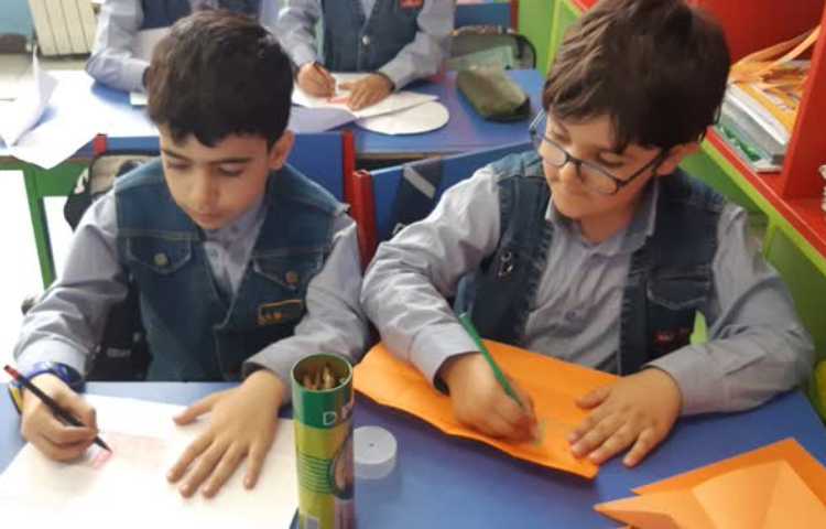 ریاضی آموزش کسر( با تا زدن اشکال هندسی) 1