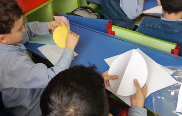 ریاضی آموزش کسر( با تا زدن اشکال هندسی) 4