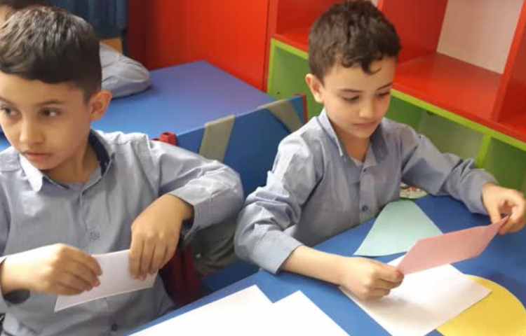 ریاضی آموزش کسر( با تا زدن اشکال هندسی)