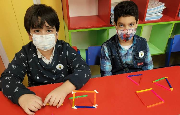 :ریاضی، آموزش گوشه و لبه، ساخت گوشه و لبه با چینه و خمیربازی 3