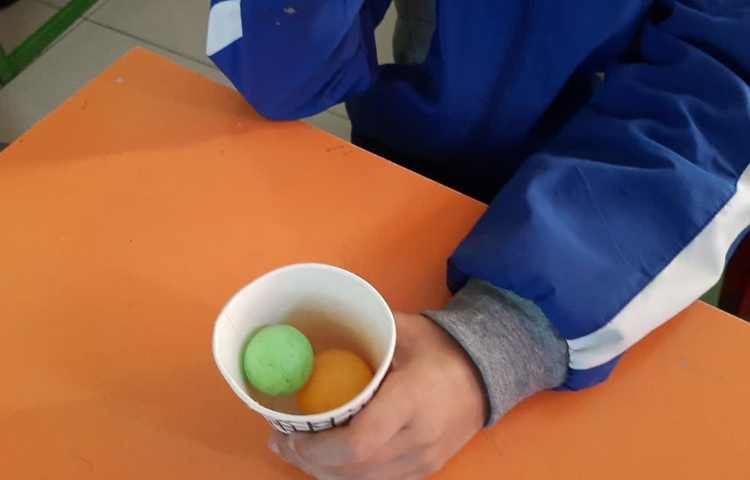 ریاضی: احتمال و بررسی وضعیت مهره‌های رنگی 3