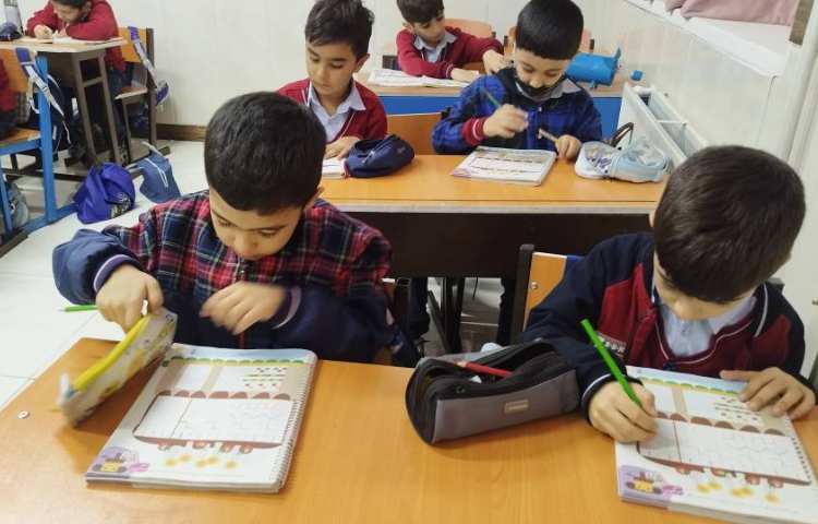 ریاضی انجام تمرینات کتاب ریاضی ( الگو و نوشتن اعداد)