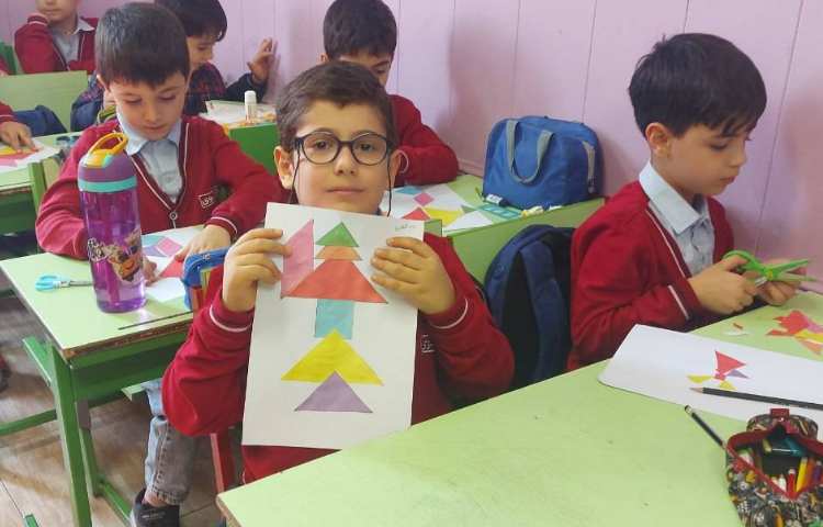 ریاضی : انجام دست ورزی و داستان مربع تانگرام 3