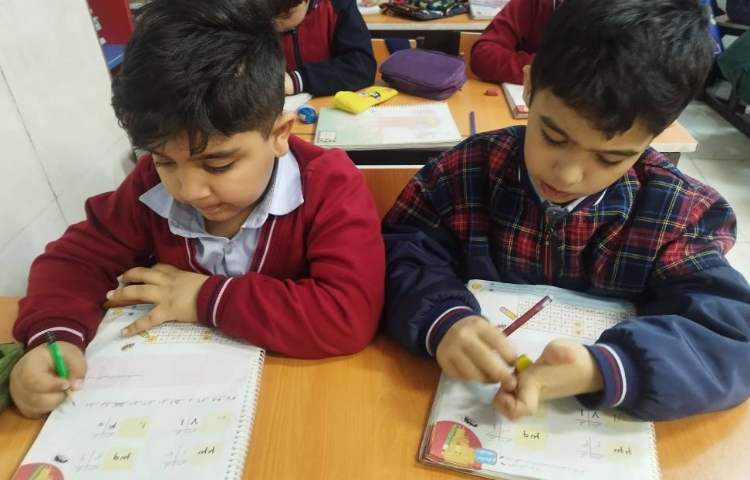 ریاضی انجام کتاب ریاضی ( شمارش اعداد، شمارش 5تا5تا ) 2