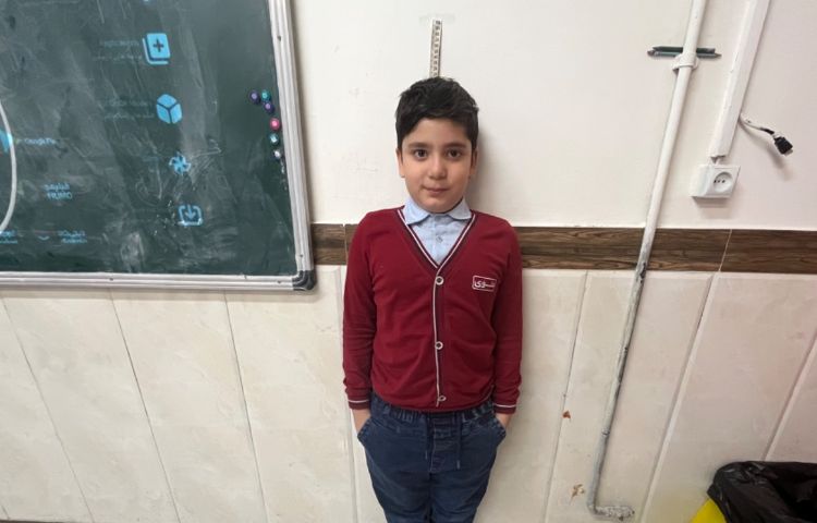 ریاضی: اندازه گیری قد، دور سر، انگشت اشاره و دور مچ با وسیله‌ی اندازه گیری متر 3