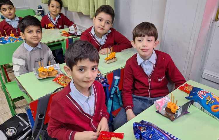 ریاضی، ایجاد انگیزه اعداد سه رقمی و مقایسه اعداد 4