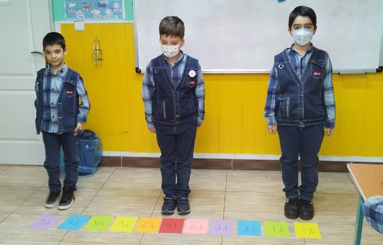 :ریاضی، بازی درس تقریب، کلاس فضانوردان 1