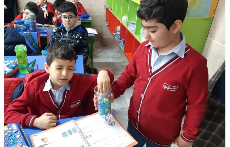 ریاضی: تدریس آمار و احتمال همراه بازی 6