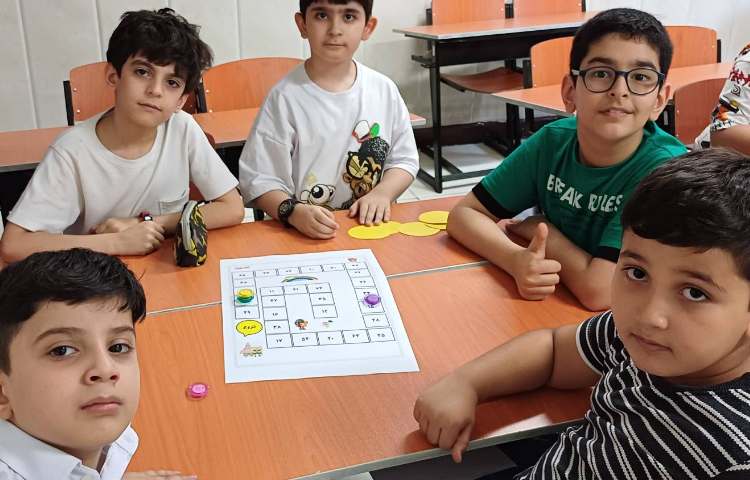 ریاضی تقسیم و باقی مانده همراه با بازی در کلاس