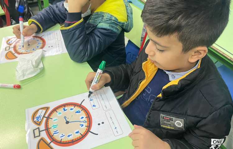 ریاضی ،تمرین خواندن ساعت