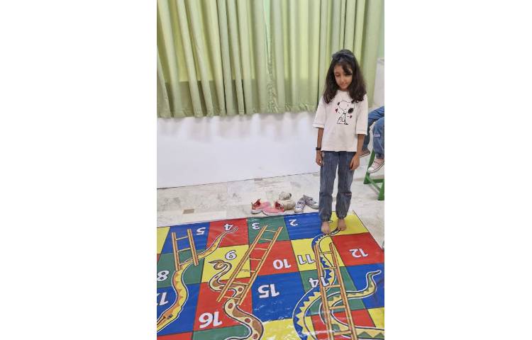 ریاضی، تمرین و یاد آوری جمع و تفرق همراه با بازی مار و پله 4