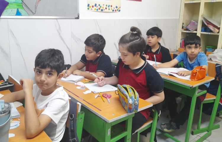 ریاضی تکمیل و بررسی تکالیف منزل