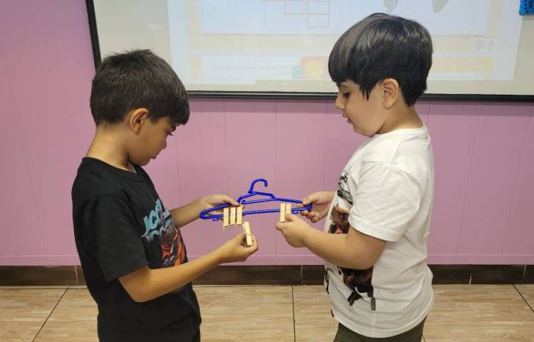 ریاضی جمع اعداد همراه با بازی 4