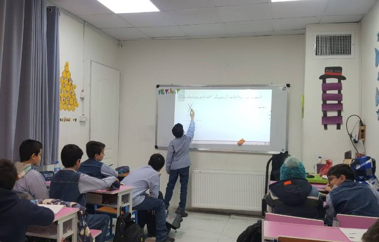 ریاضی- حل تمرین‌های بخش تناسب توسط دانش‌آموزان عزیز 4