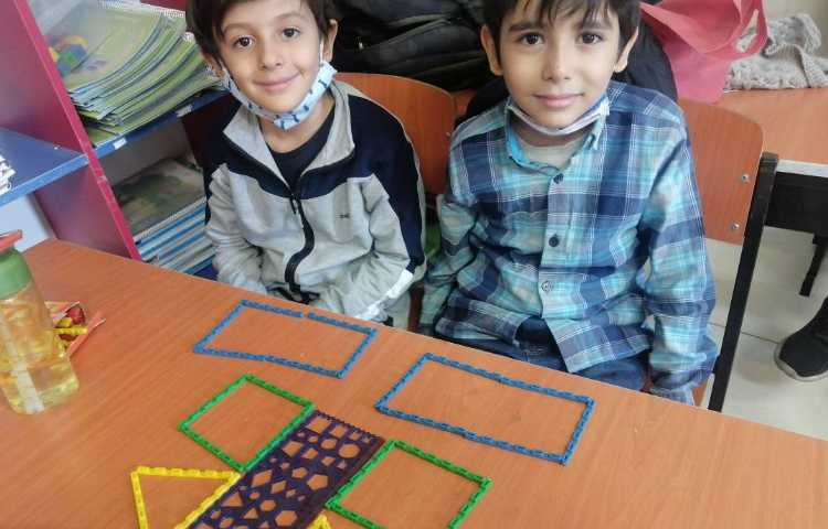 ریاضی : درست کردن اشکال هندسی با چوب خط و خط تقارن 3