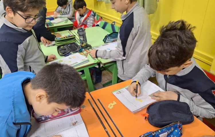 ریاضی: دست ورزی اشکال هندسی 2