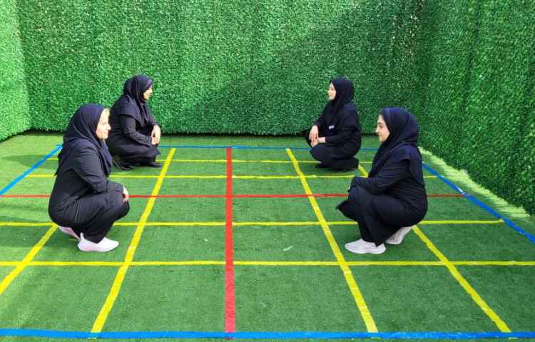 ریاضی دست ورزی تقارن 4