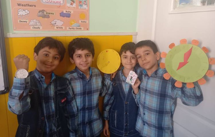 :ریاضی، دست ورزی خلاقانه برای مبحث ساعت در بعدازظهر، کلاس زمین 1
