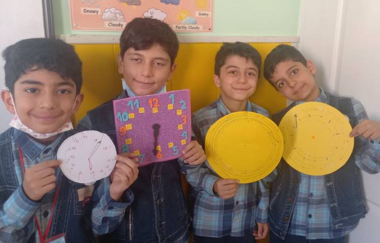:ریاضی، دست ورزی خلاقانه برای مبحث ساعت در بعدازظهر، کلاس زمین 2