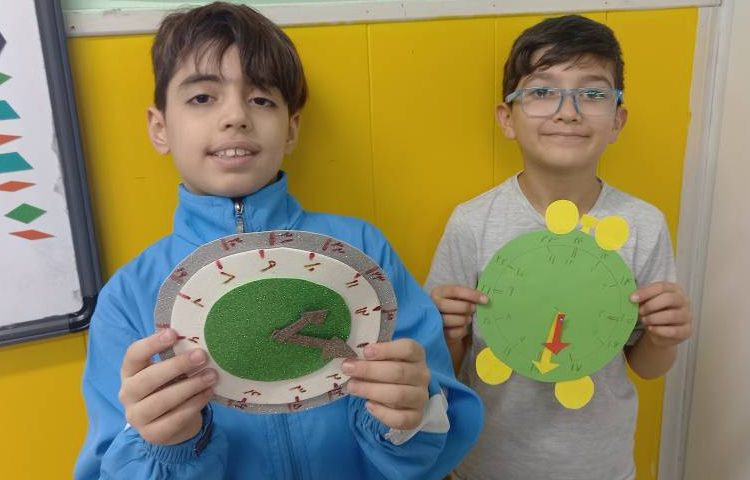 :ریاضی، دست ورزی خلاقانه برای مبحث ساعت در بعدازظهر، کلاس زمین 3