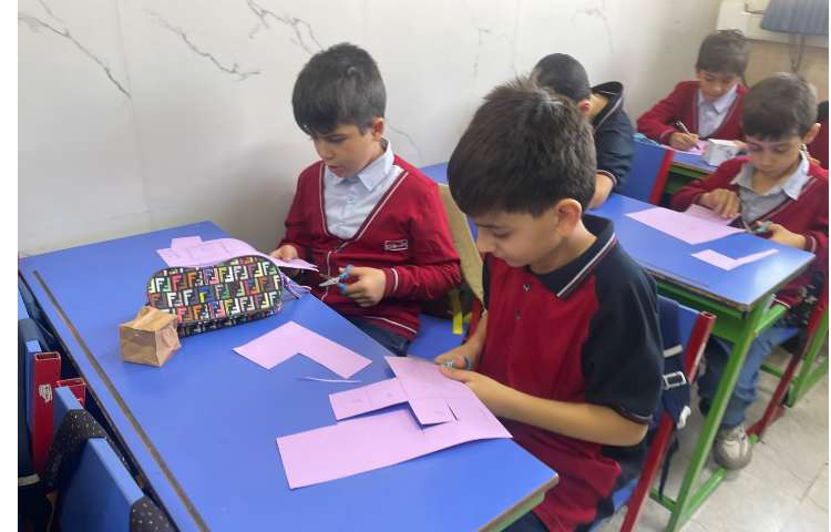 ریاضی ، دست ورزی مکعب (اشنایی با گسترده ی مکعب)