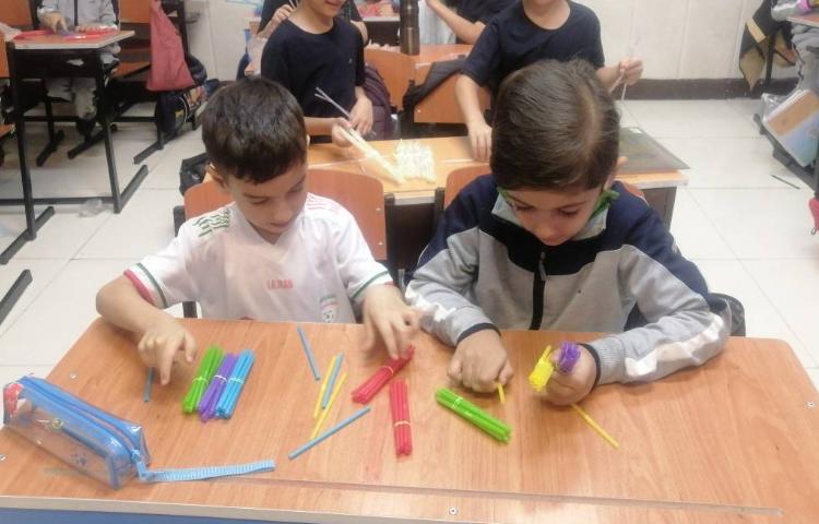 ریاضی : دست ورزی و ساخت اعداد دورقمی با نی 1