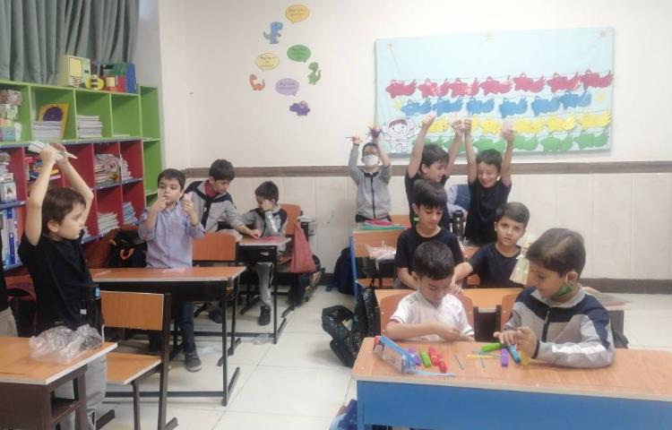 ریاضی : دست ورزی و ساخت اعداد دورقمی با نی 4