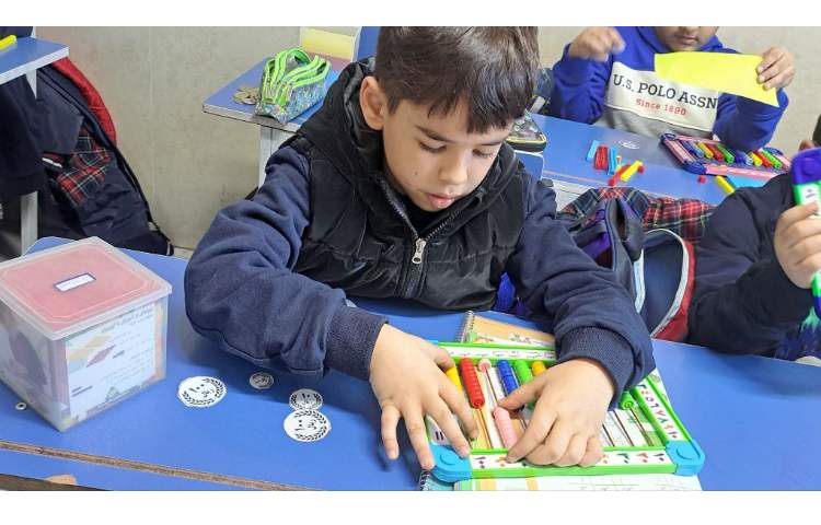 ریاضی :دست ورزی چرتکه،سکه،کوئیزنر 1