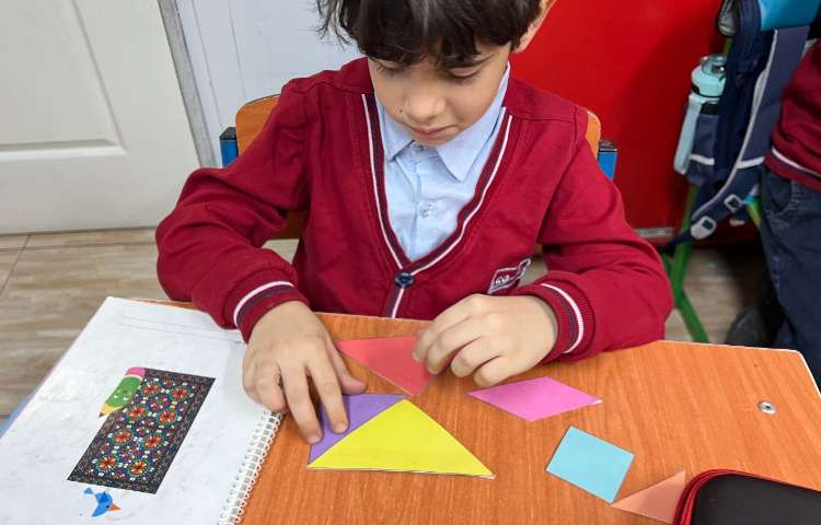 ریاضی، روابط بین اشکال، تانگرام، ساخت شکل های مختلف با اشکال هندسی 1