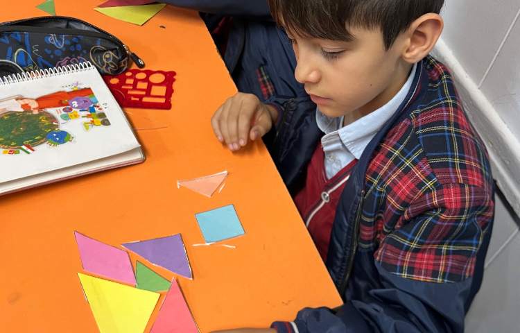 ریاضی، روابط بین اشکال، تانگرام، ساخت شکل های مختلف با اشکال هندسی 4