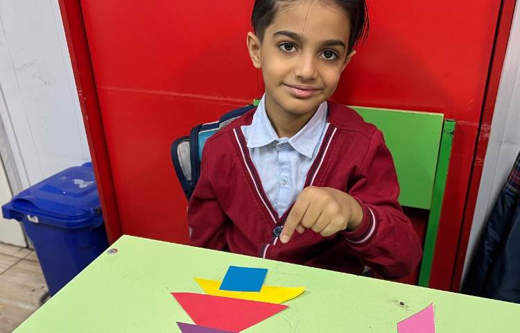 ریاضی، روابط بین اشکال، تانگرام، ساخت شکل های مختلف با اشکال هندسی