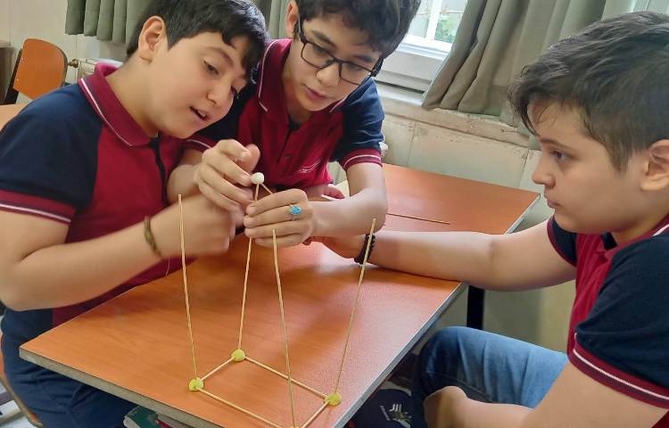 ریاضی - ساخت اشکال سه بعدی 2