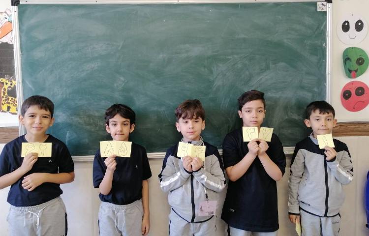 ریاضی: ساخت اعداد دورقمی با کارت 3