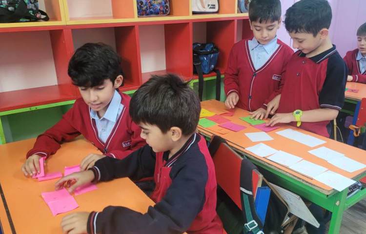 ریاضی: ساخت اعداد دو رقمی با رقم و کارت 3