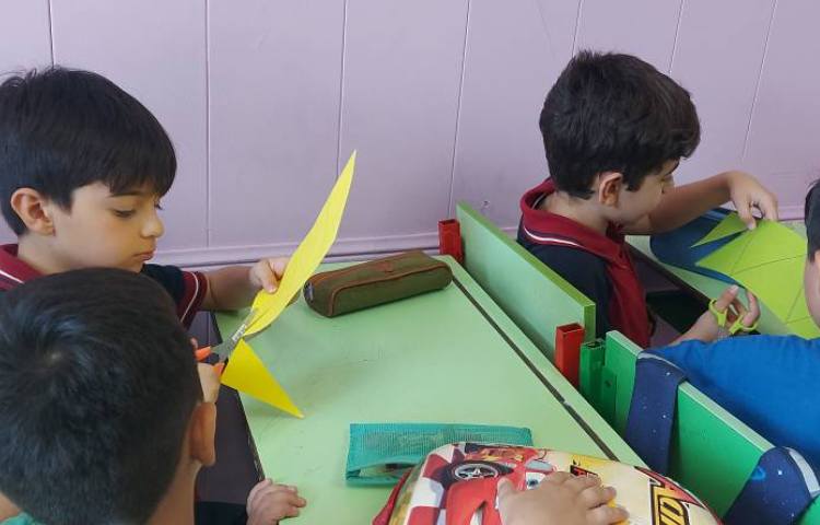 ریاضی : ساخت ریسه الگو دار (دست ورزی الگو یابی)