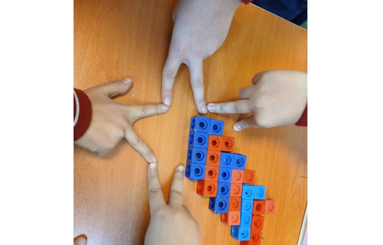 ریاضی_ شروع آموزش ضرب با دست ورزی 3