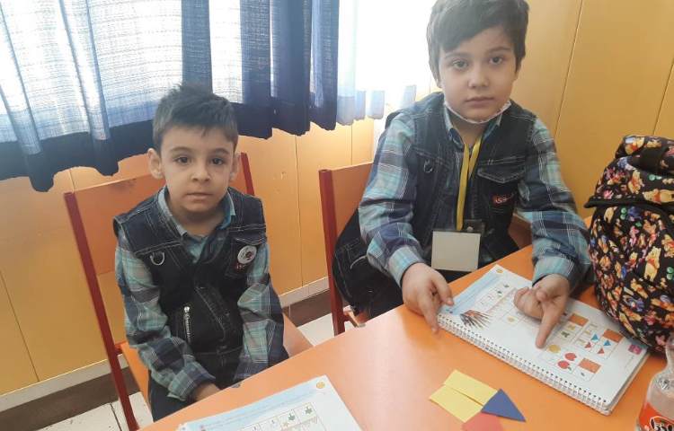 :ریاضی، صفحه 21 و پایان تم 3 8