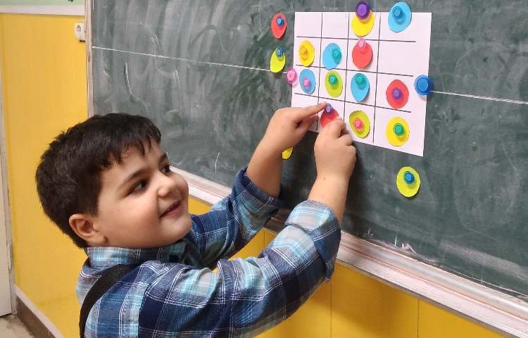 :ریاضی، فعالیت های کتاب و حل جدول شگفت انگیز 6