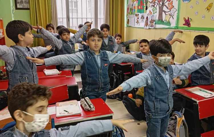 ریاضی مبحث انواع خط( راست،نیم خط و پاره خط) 2