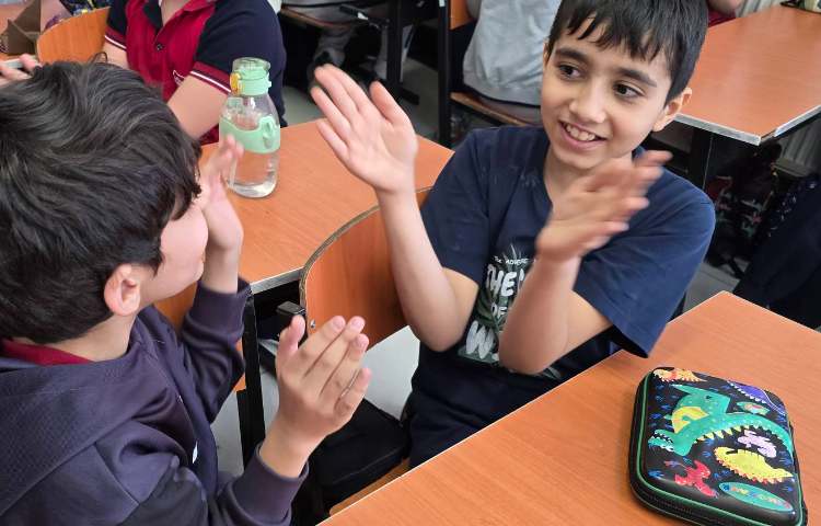 ریاضی -مبحث: تکرار و تمرین ضرب با بازی 5