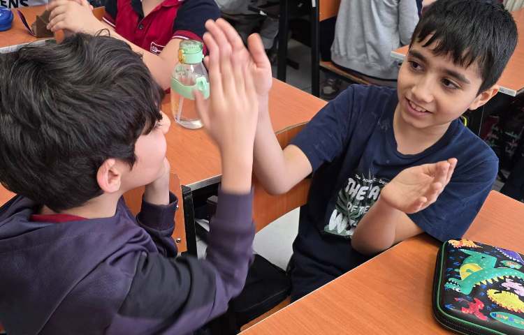 ریاضی -مبحث: تکرار و تمرین ضرب با بازی 9