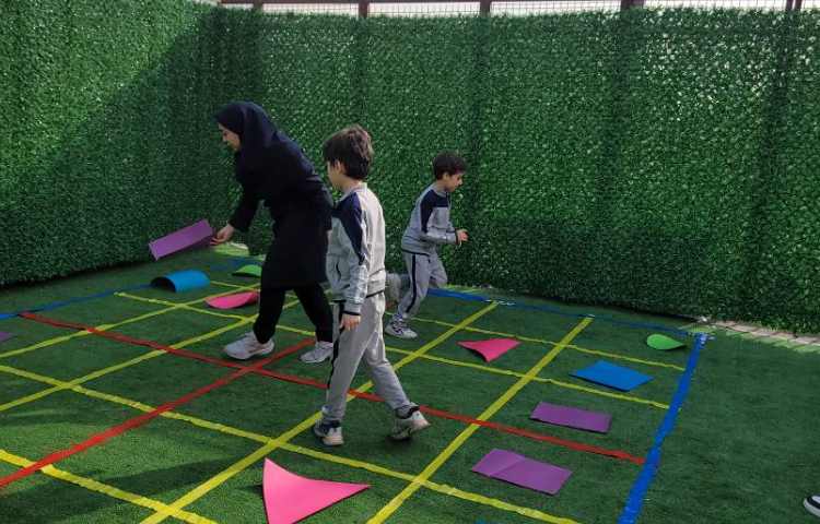 ریاضی مبحث خط تقارن 7