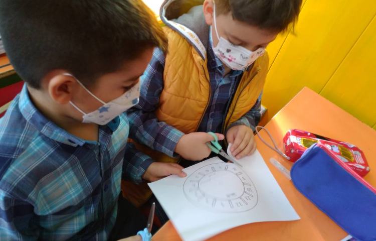 :ریاضی، مبحث ساعت، کلاس فضانوردان 1