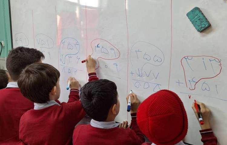 ریاضی، مسابقه جمع و و تفریق اعداد سه رقمی 4