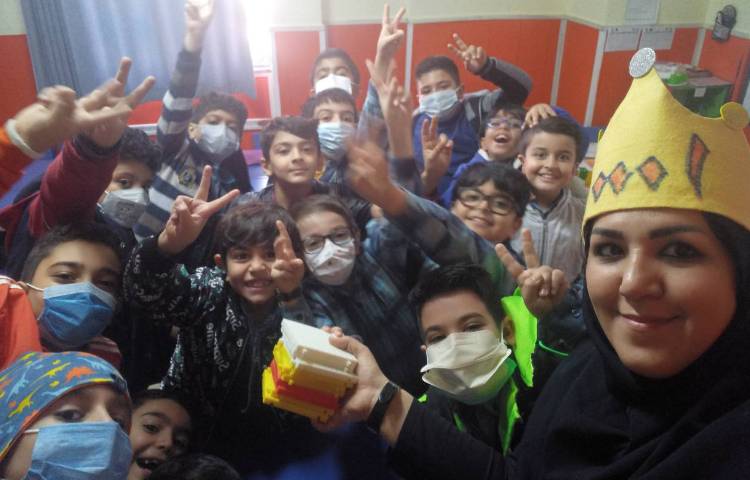 :ریاضی، معرفی عدد هزار با دست ورزی، کلاس مریخ 2