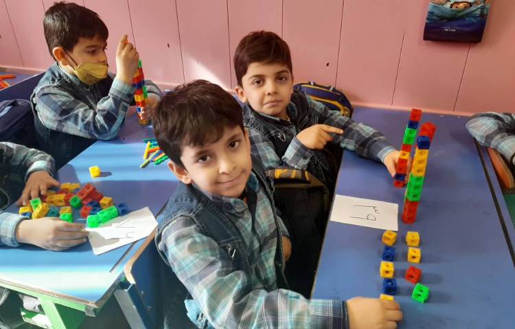 :ریاضی و بازی، ساخت اعداد به کمک چینه 1