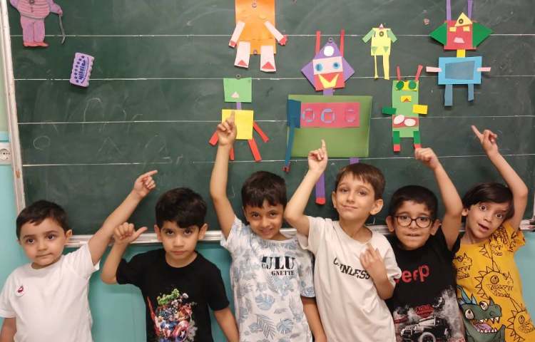 ریاضی و هوش، آشنایی با اشکال هندسی، ساخت ربات 1