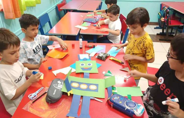 ریاضی و هوش، آشنایی با اشکال هندسی، ساخت ربات