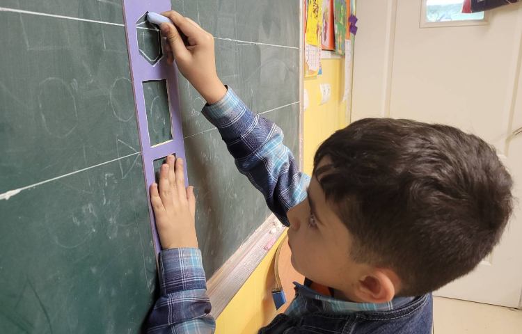 :ریاضی، کار با شابلون، کلاس انگور 2