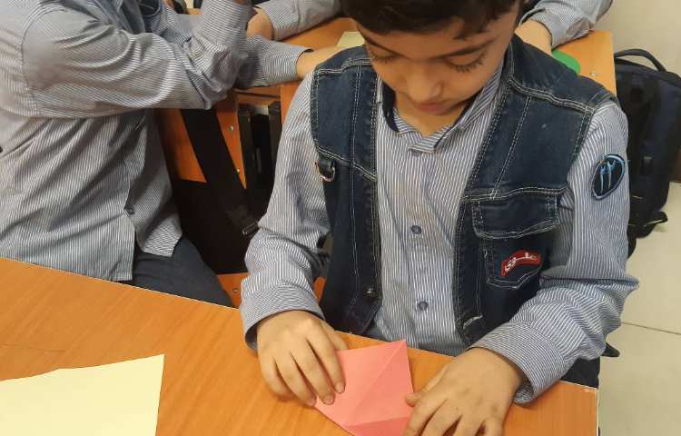 ریاضی : یادگیری خط تقارن 1